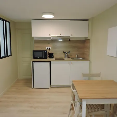 A Centre, Proche Gare, 22 Min De Paris St Lazare Apartment